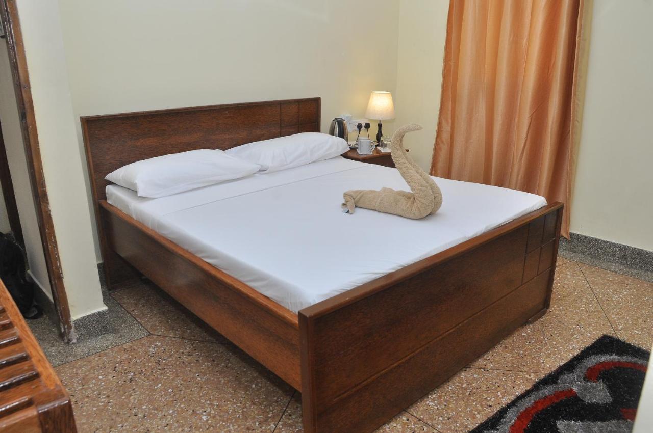 Plumeria Motel - Stone Town Zanzibar Bagian luar foto